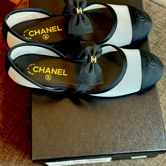 CHANEL Shoes - CHANEL Mary Jane size 37🛍